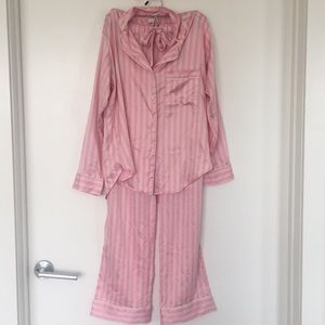 VICTORIA’S SECRET SATIN PJ SET